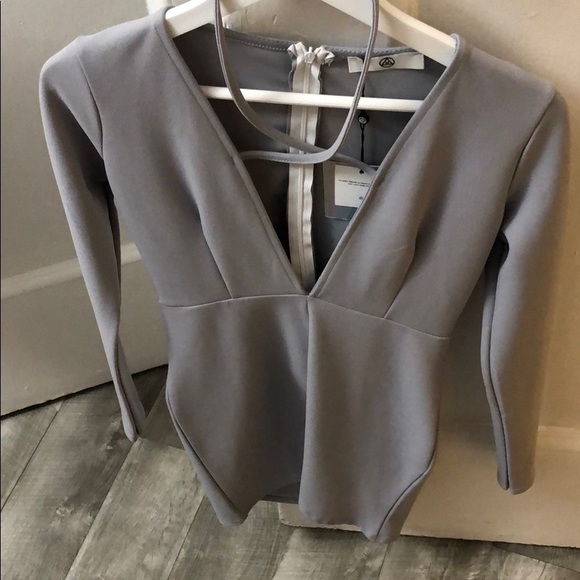 Plunge body con long sleeve dress. - Picture 5 of 7